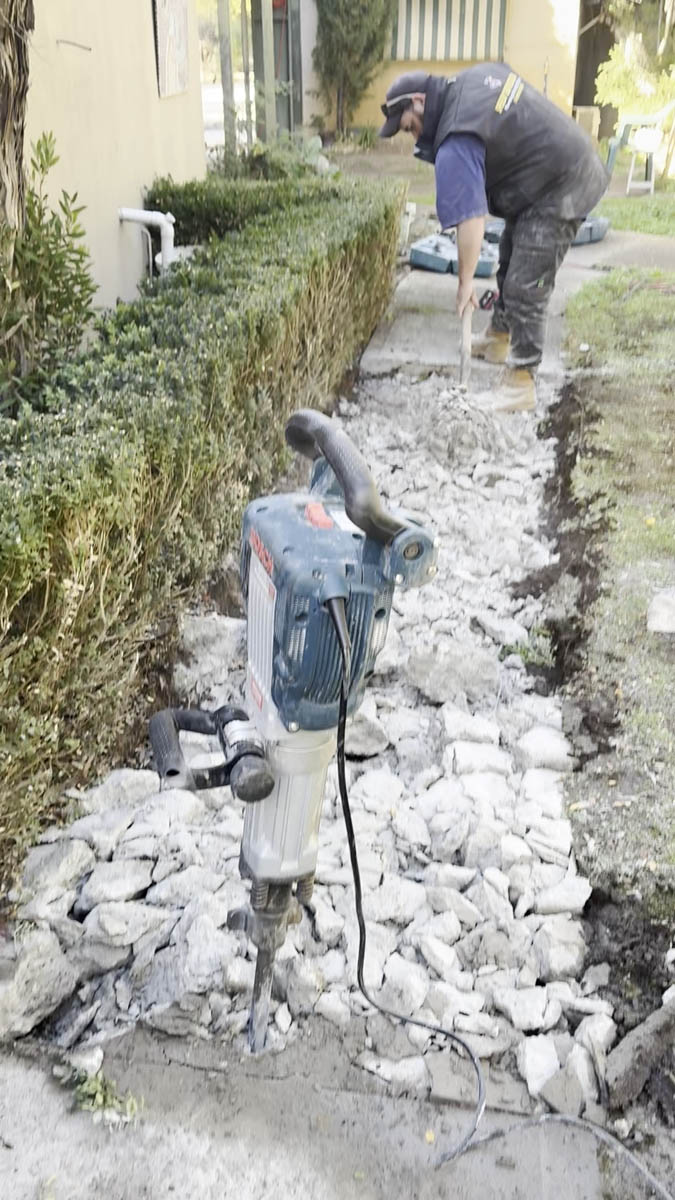 Emergency dig up and repair in progress